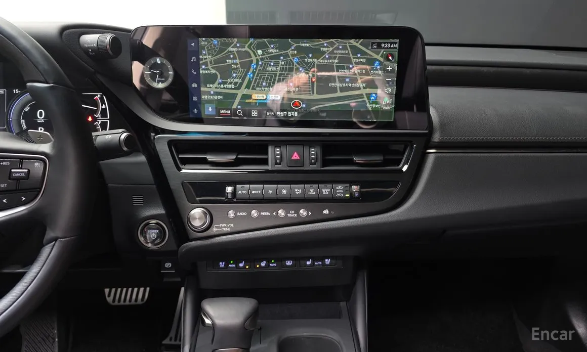 Фото 16 - Lexus ES