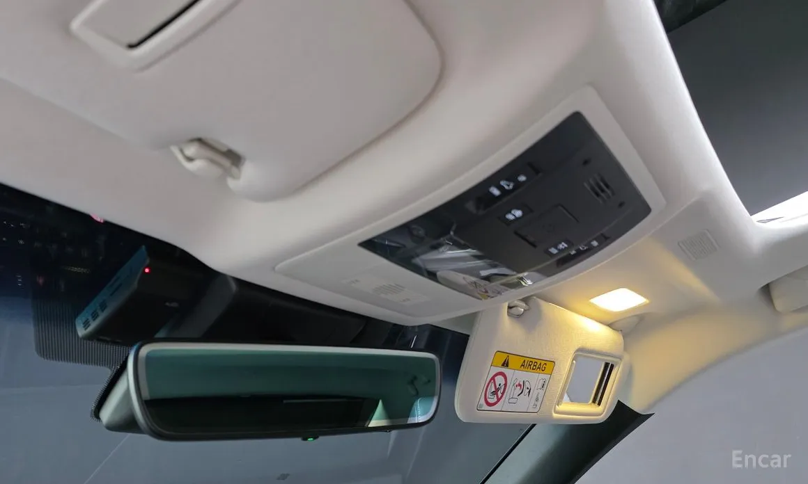 Фото 17 - Lexus ES