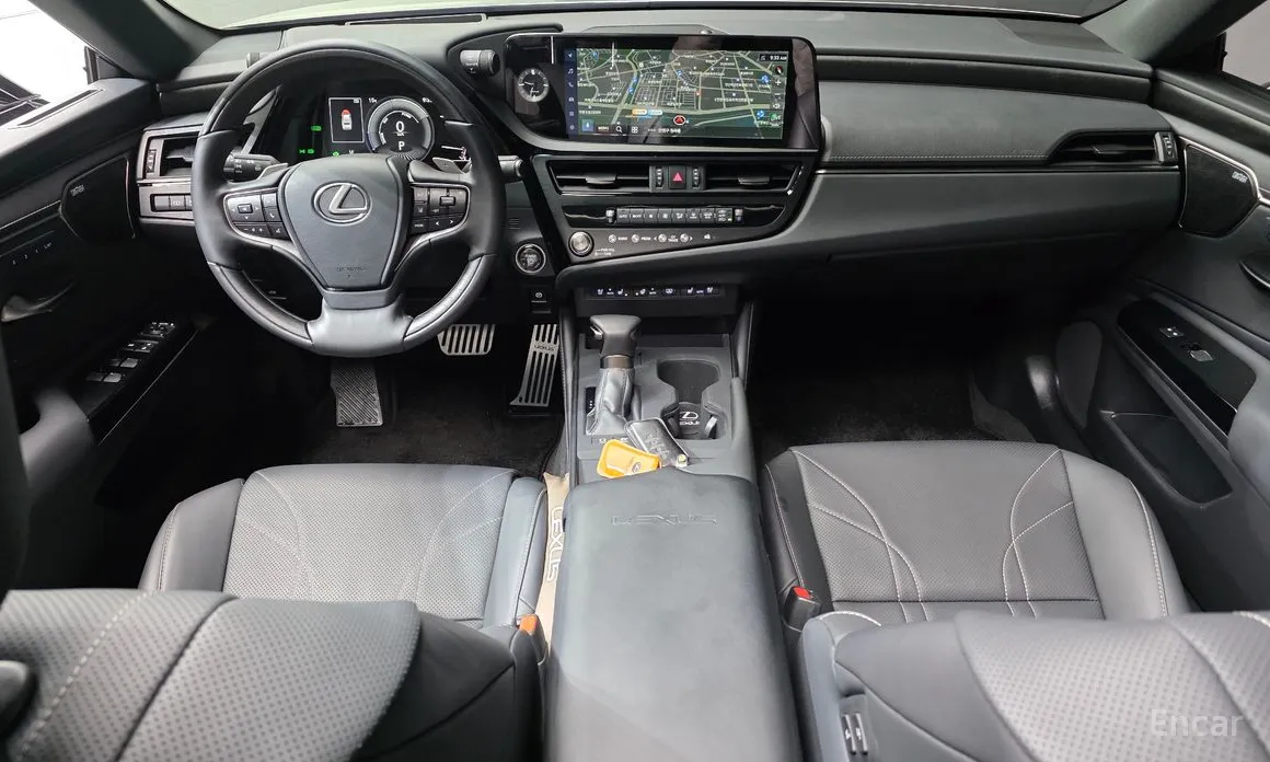 Фото 7 - Lexus ES