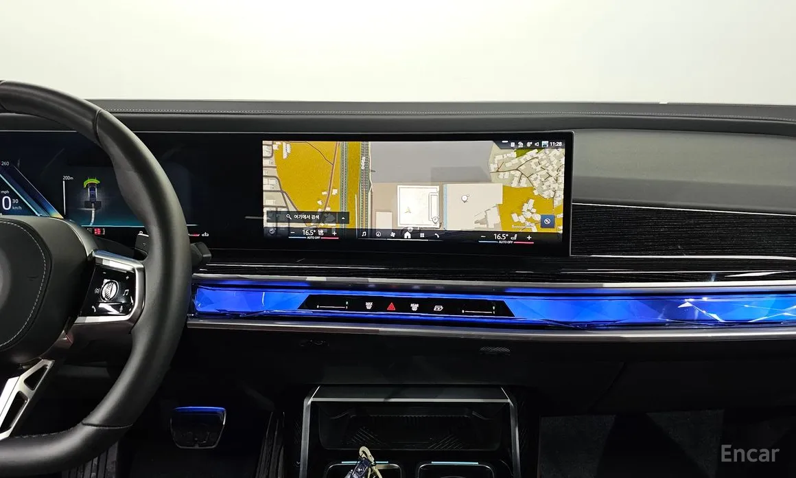 Фото 14 - BMW 7 Series