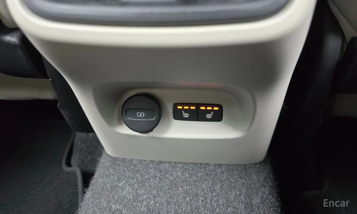 Фото 18 - Volvo XC40