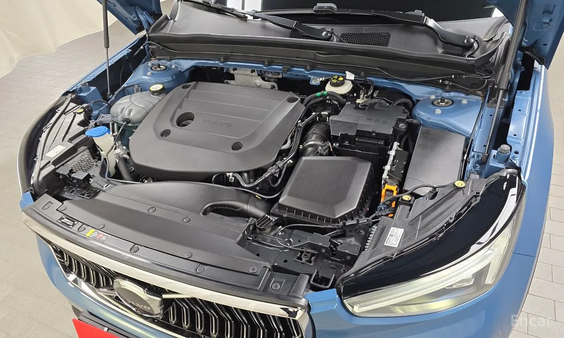 Фото 6 - Volvo XC40