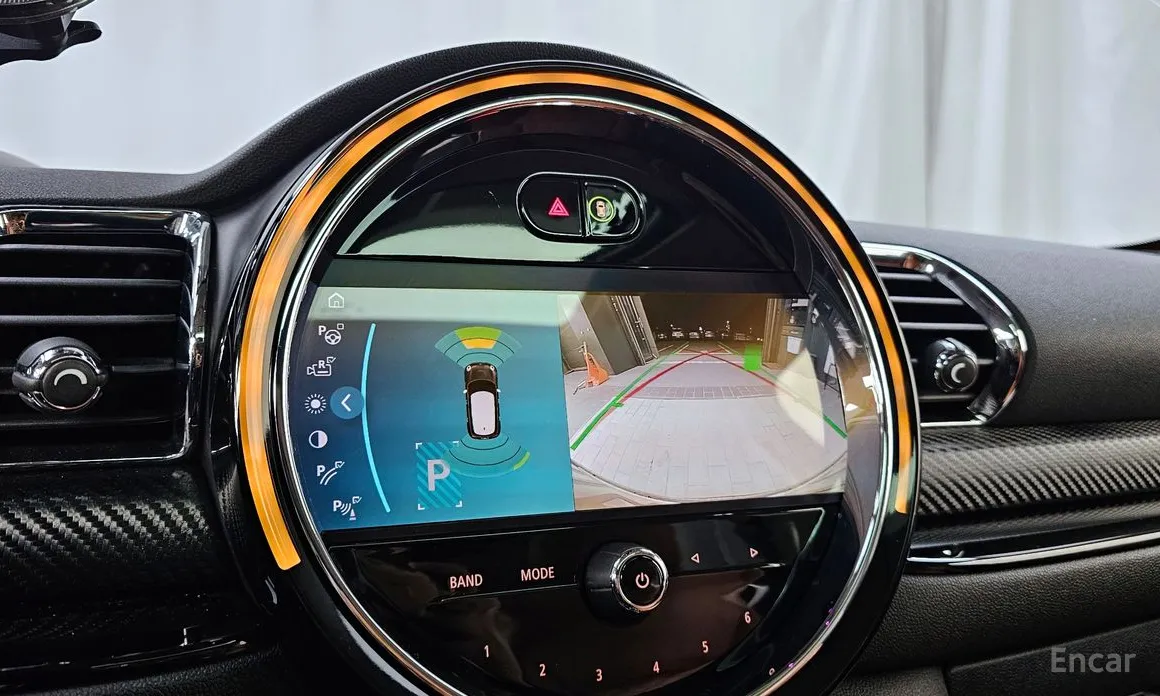 Фото 15 - Mini Clubman