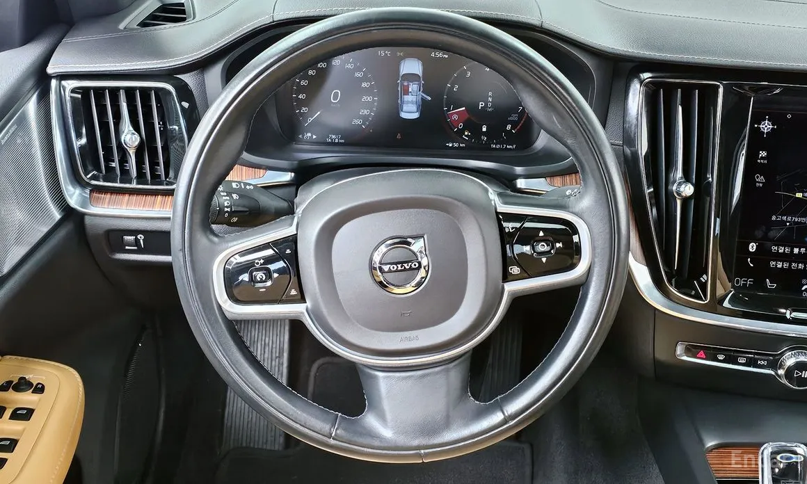 Фото 13 - Volvo S60