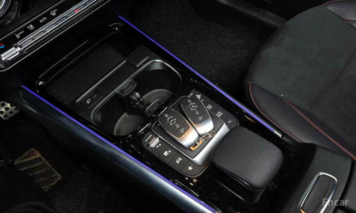 Фото 17 - Mercedes-Benz GLA-Class