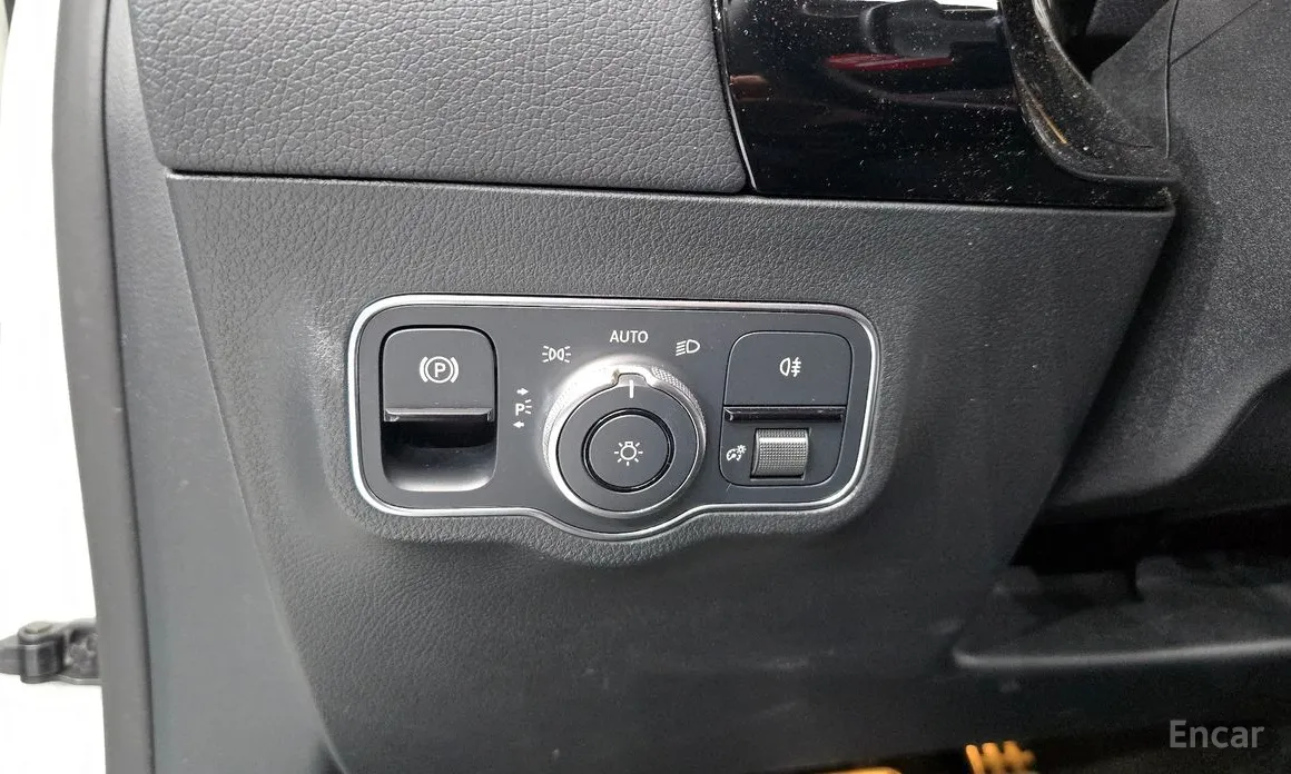 Фото 18 - Mercedes-Benz GLA-Class