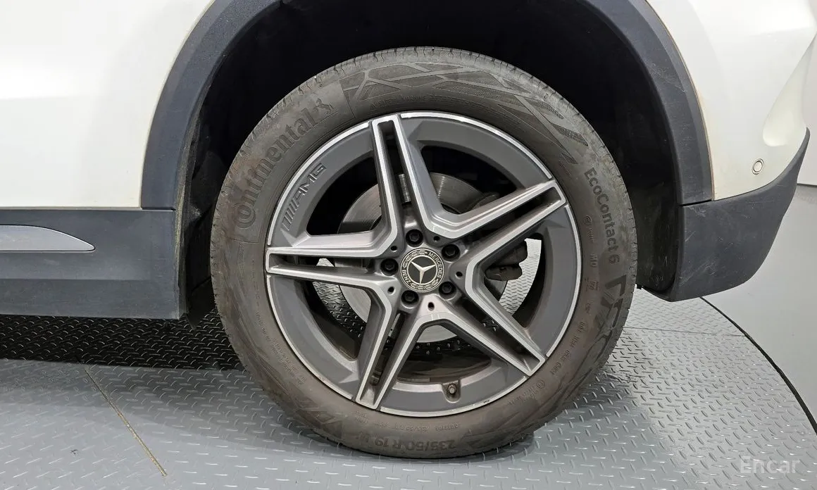 Фото 5 - Mercedes-Benz GLA-Class