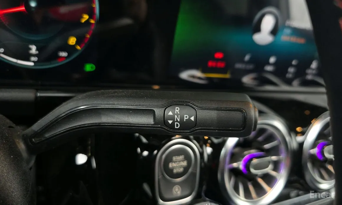 Фото 9 - Mercedes-Benz GLA-Class