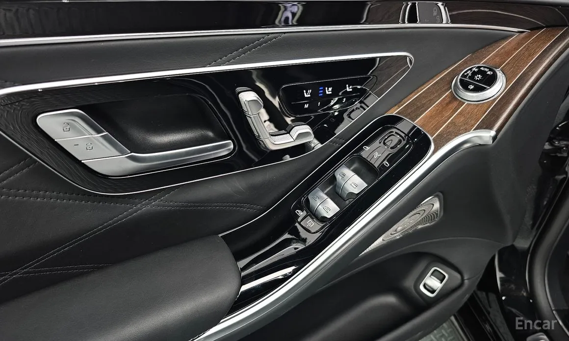 Фото 19 - Mercedes-Benz S-Class