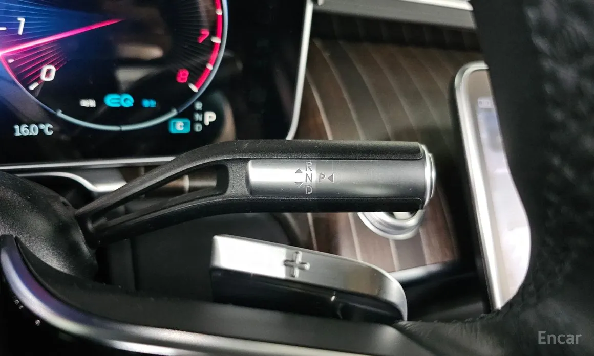 Фото 9 - Mercedes-Benz S-Class