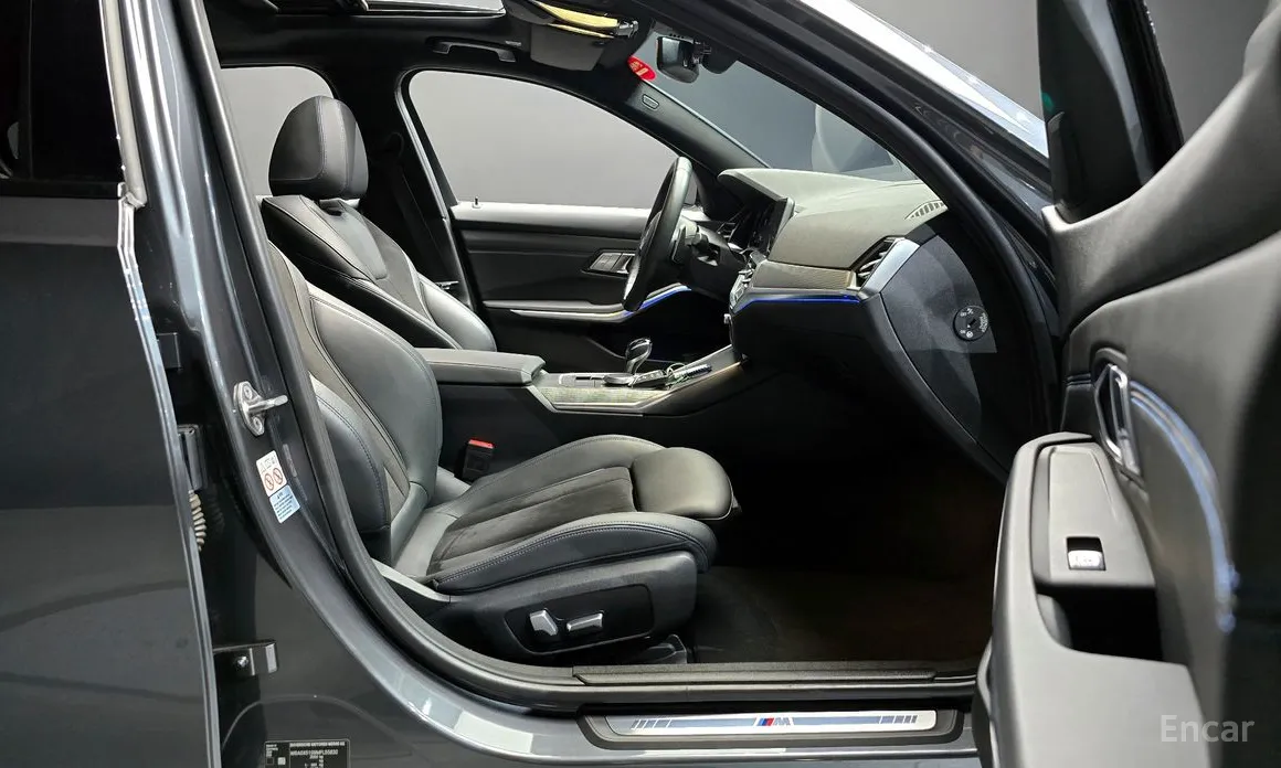 Photo 10 - BMW 3 Series