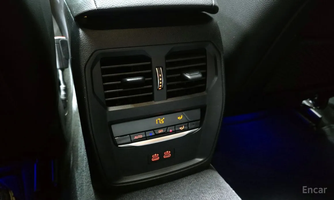 Photo 17 - BMW 3 Series