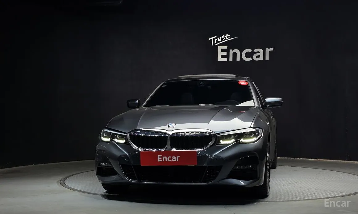 Photo 3 - BMW 3 Series