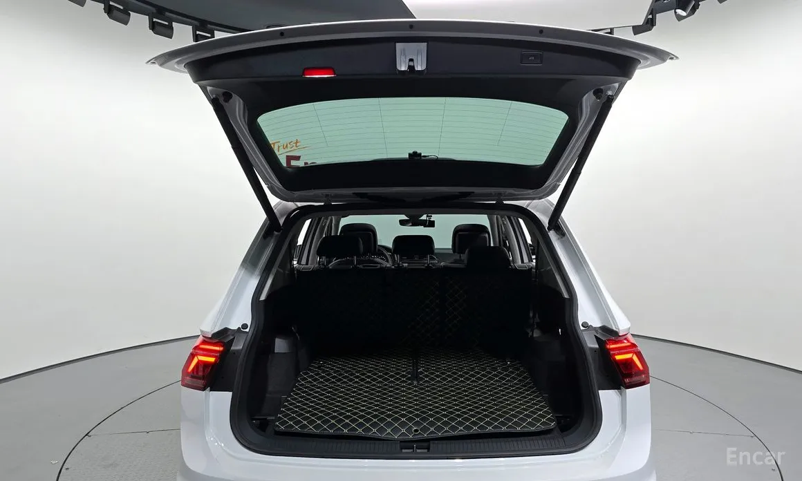 Фото 20 - Volkswagen Tiguan