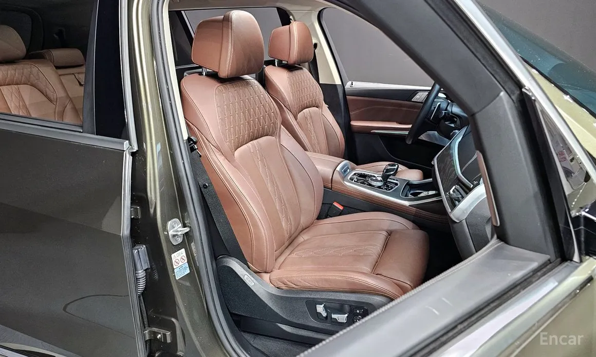 Фото 12 - BMW X7