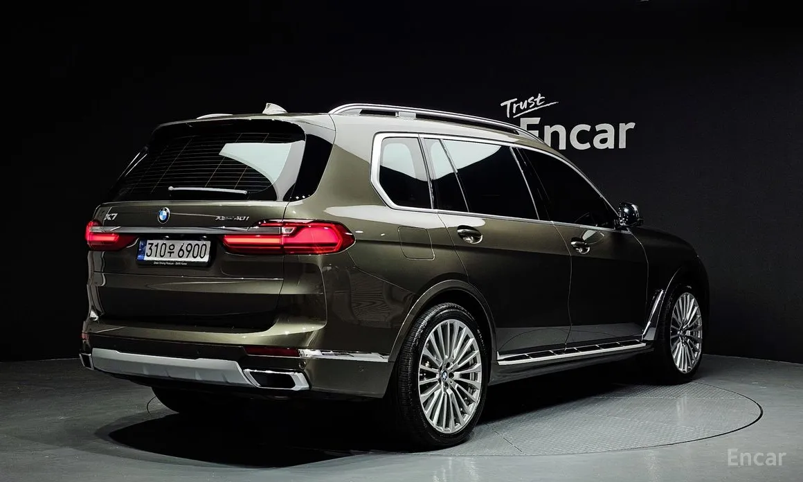 Фото 2 - BMW X7