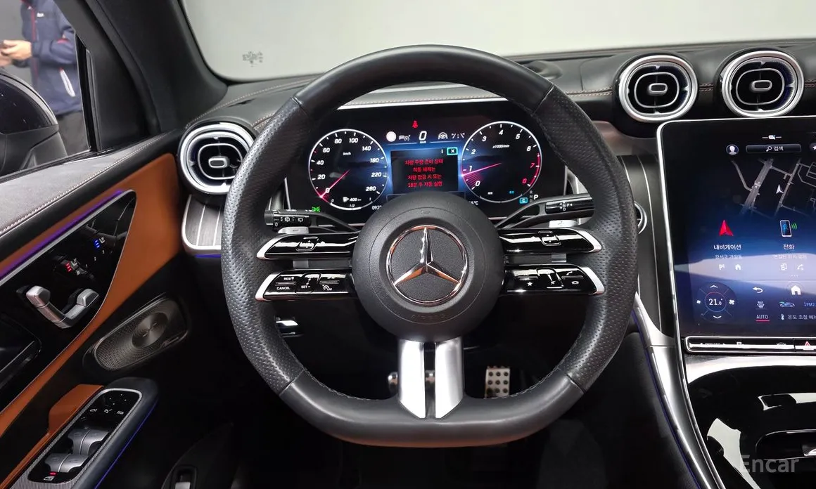 Фото 13 - Mercedes-Benz GLC-Class