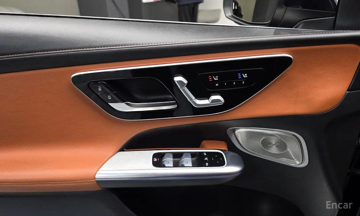 Фото 18 - Mercedes-Benz GLC-Class