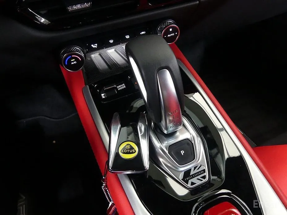 Фото 8 - Lotus Emira