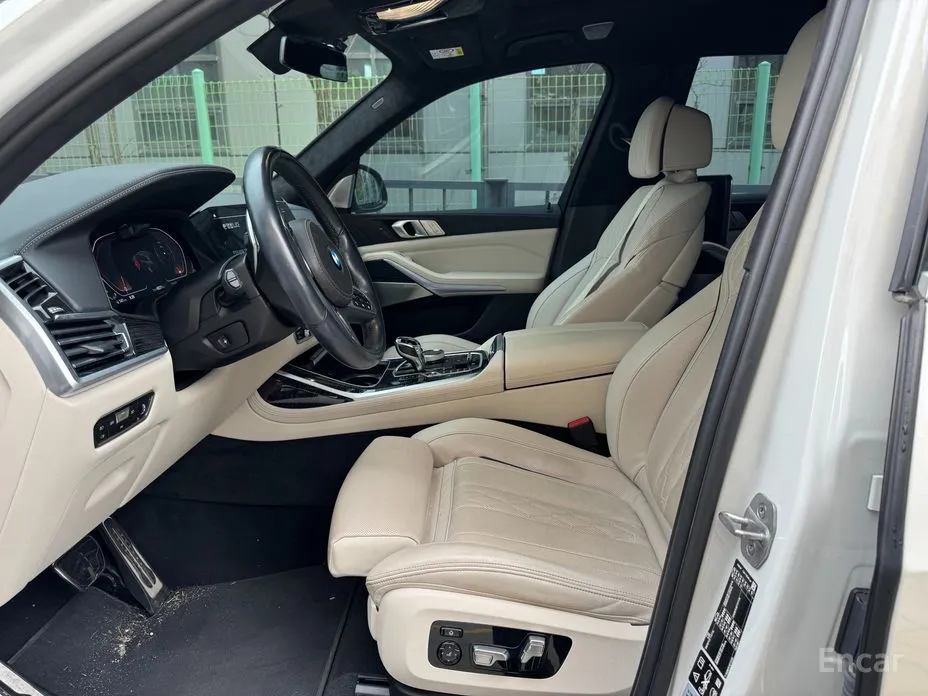 Фото 10 - BMW X7