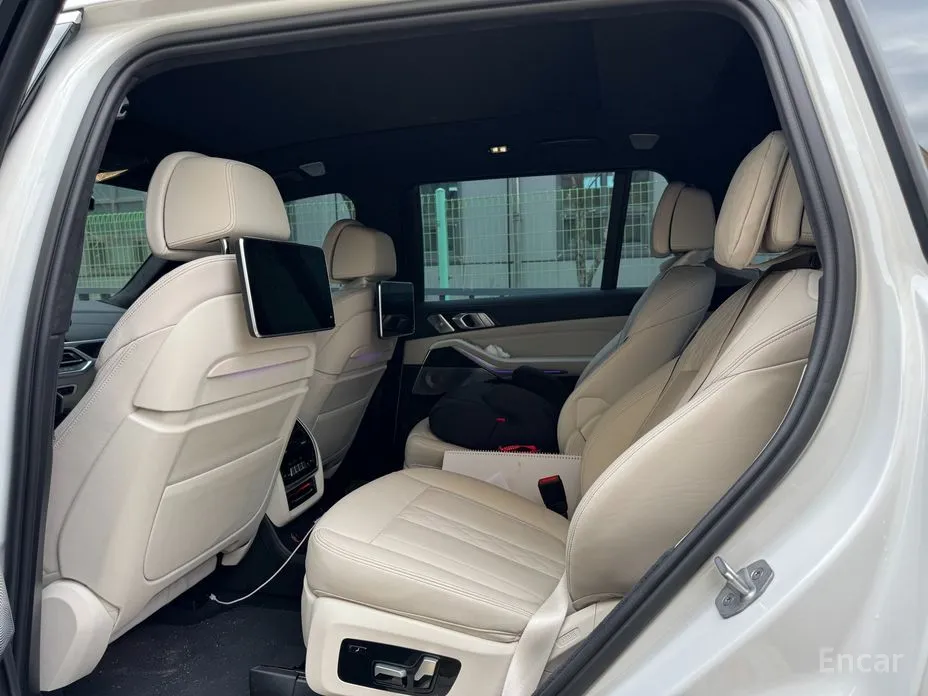 Фото 11 - BMW X7