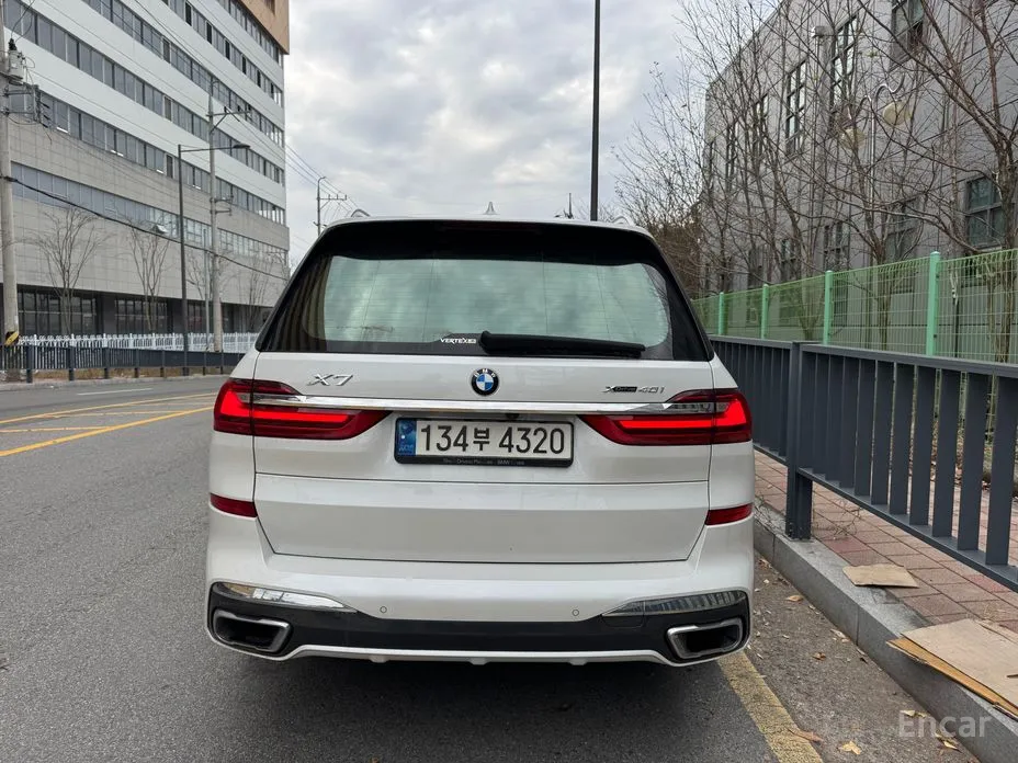 Фото 4 - BMW X7