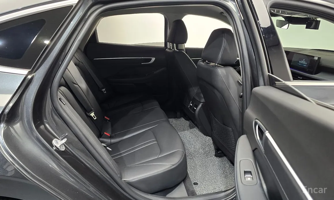 Фото 12 - Hyundai Sonata