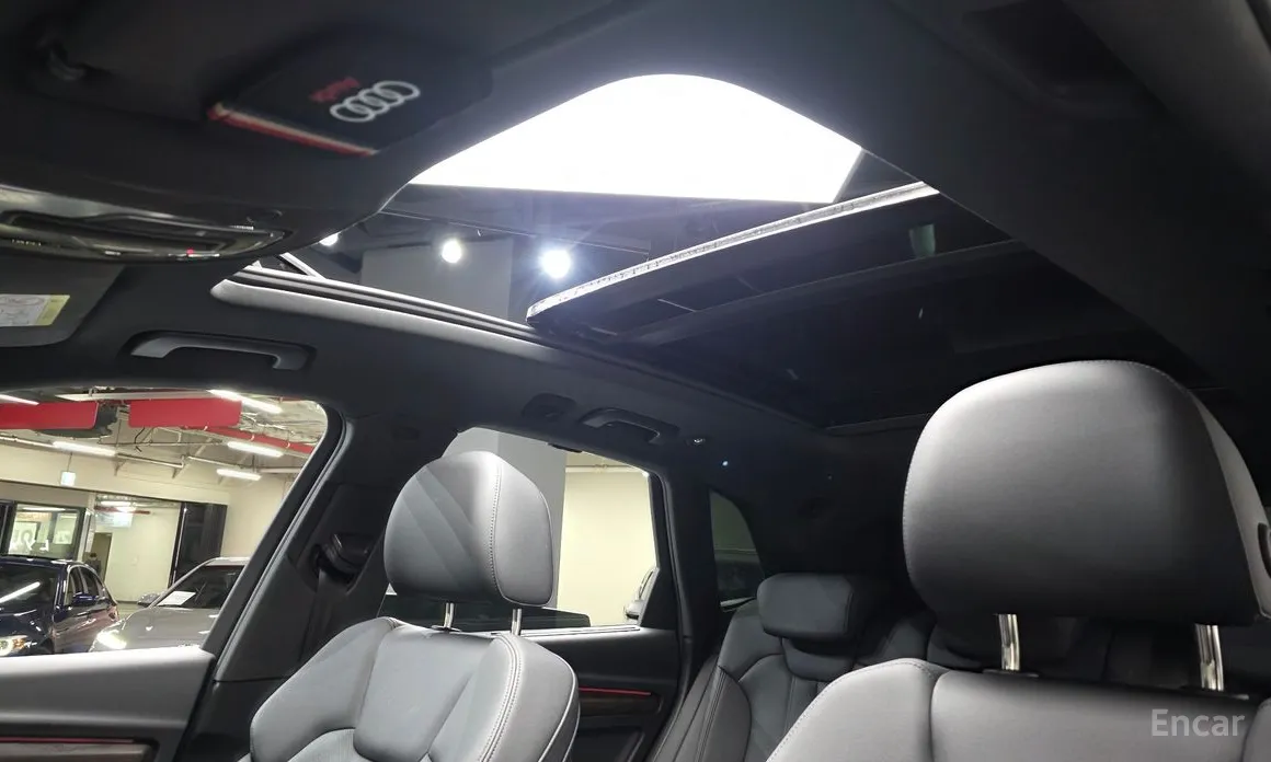 Фото 18 - Audi Q5