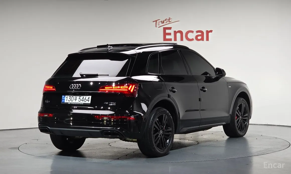 Фото 2 - Audi Q5