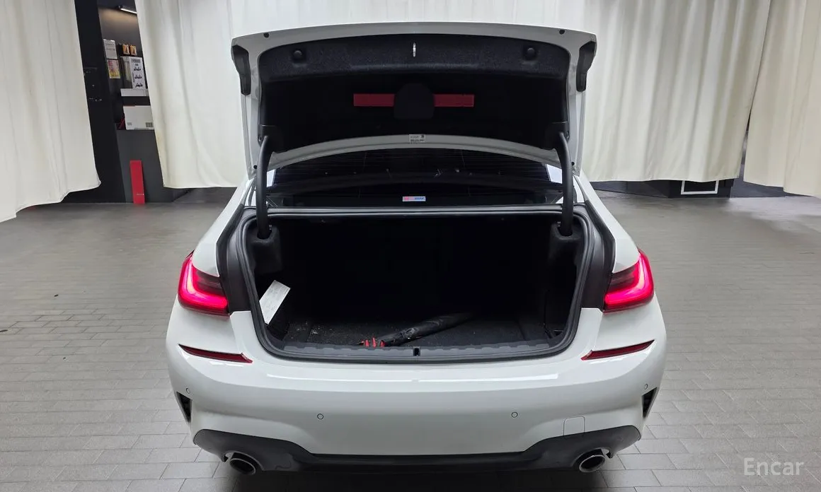 Фото 20 - BMW 3 Series