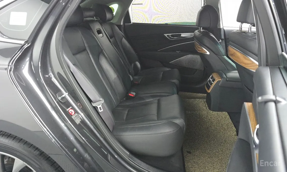 Фото 12 - Kia K9