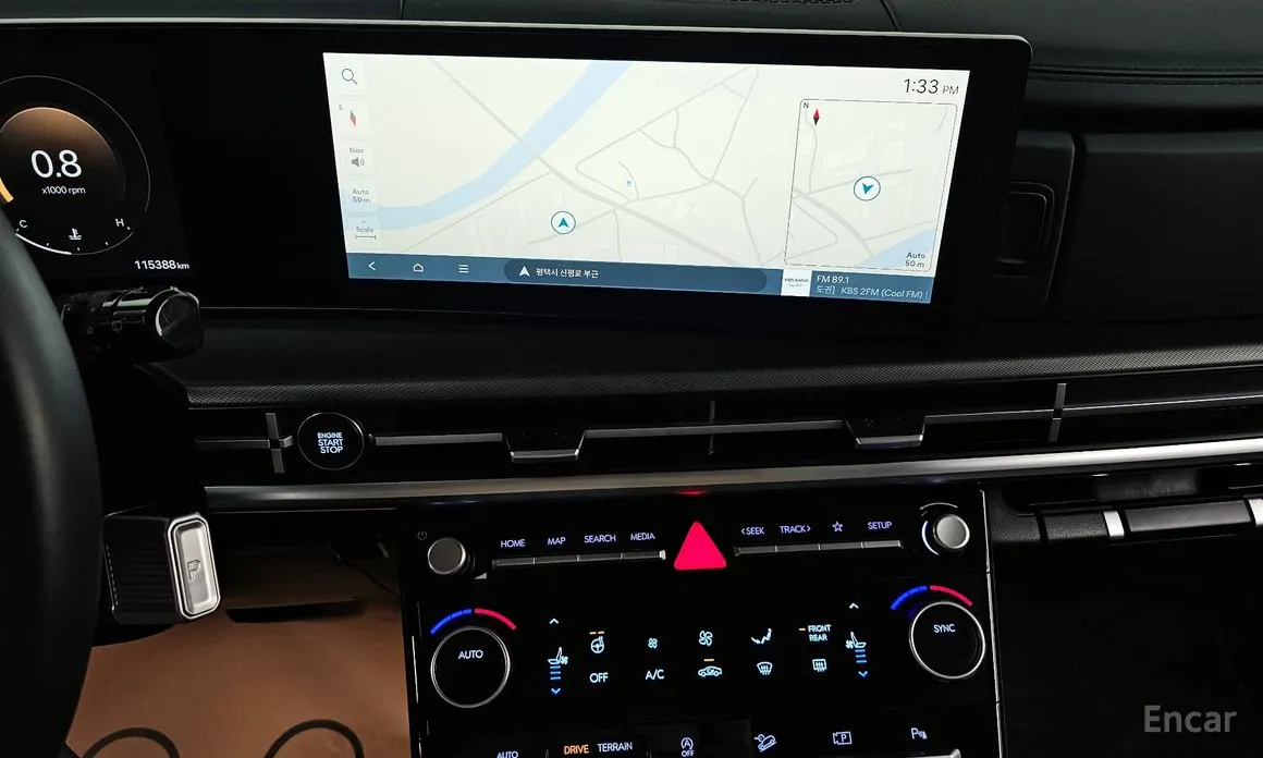 Фото 14 - Hyundai Santa Fe