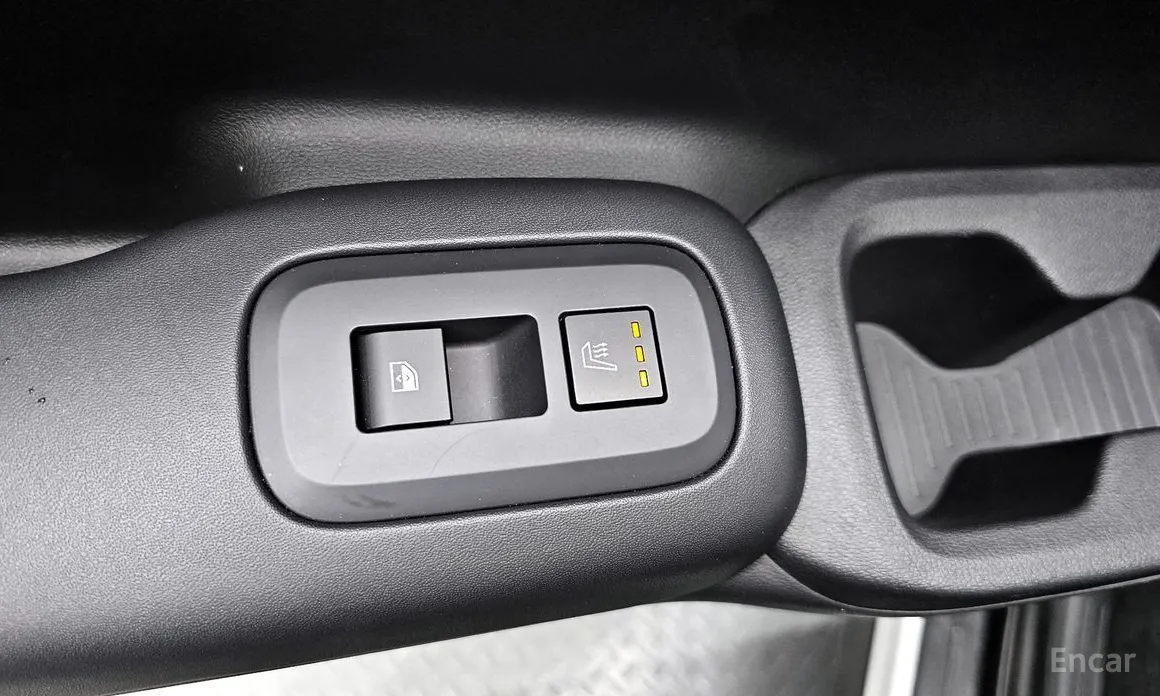 Фото 18 - Hyundai Santa Fe