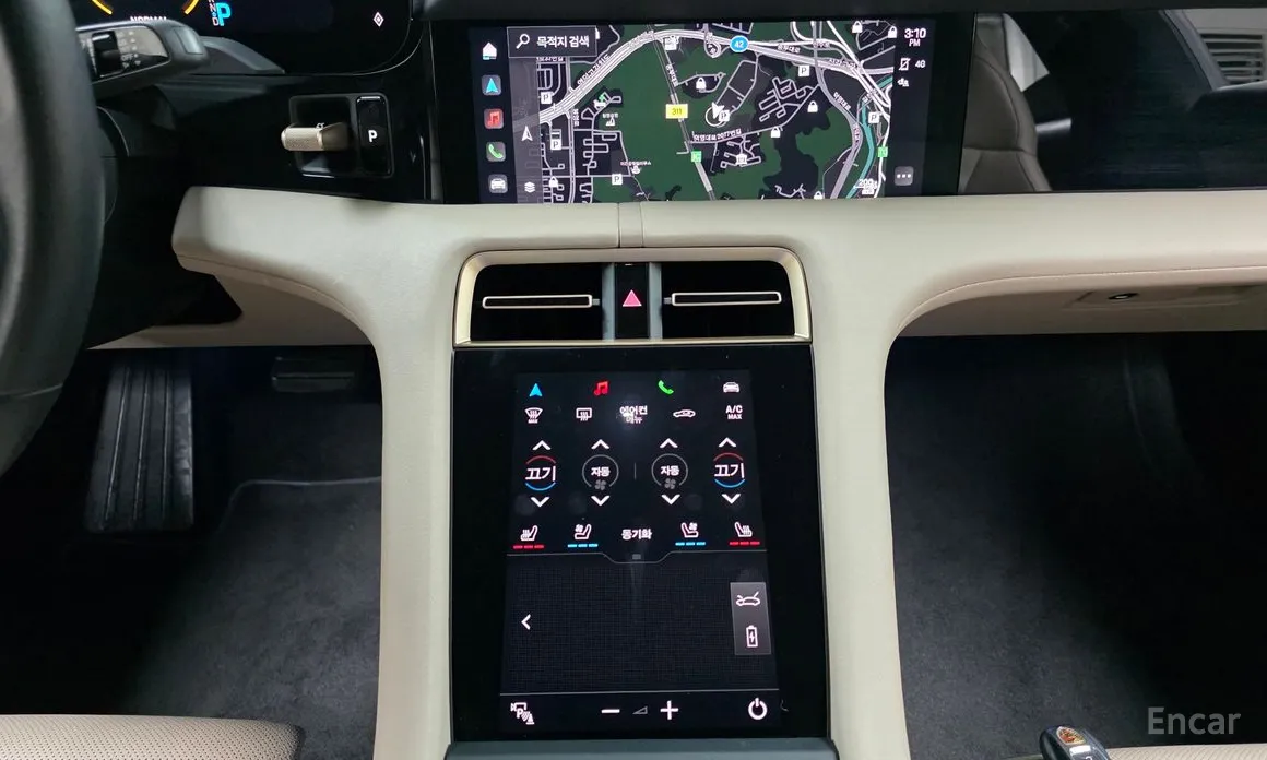 Фото 15 - Porsche Taycan