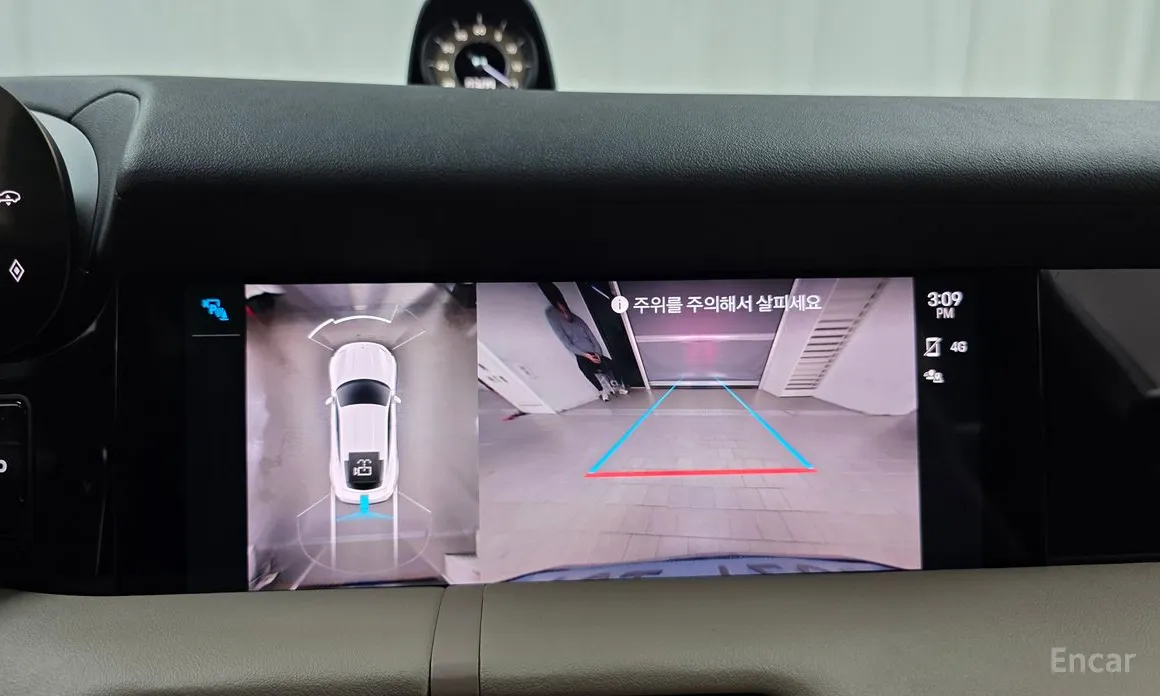 Фото 16 - Porsche Taycan