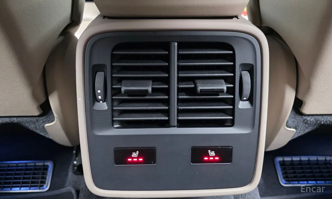 Фото 18 - Porsche Taycan