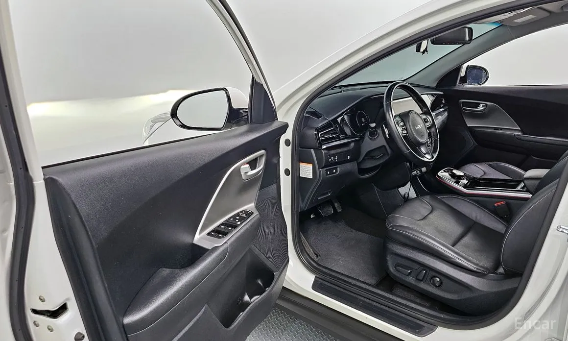 Фото 10 - Kia Niro