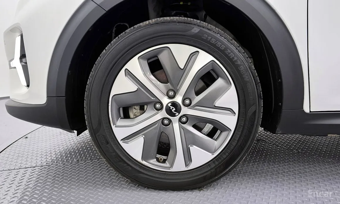 Фото 5 - Kia Niro