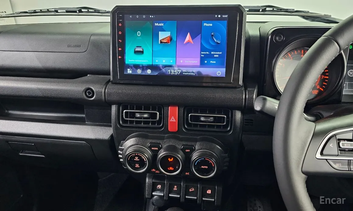 Фото 14 - Suzuki Jimny