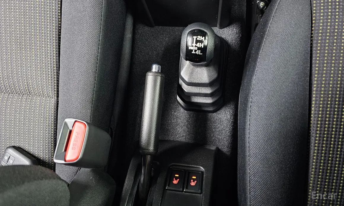 Фото 18 - Suzuki Jimny