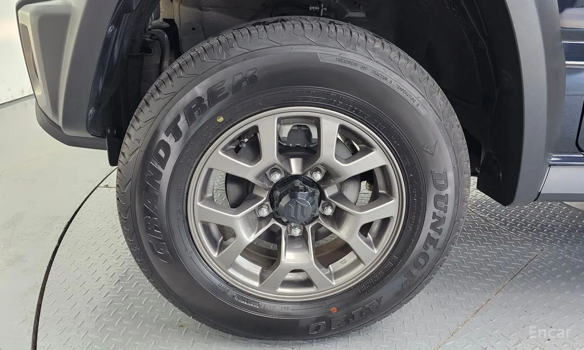 Фото 5 - Suzuki Jimny