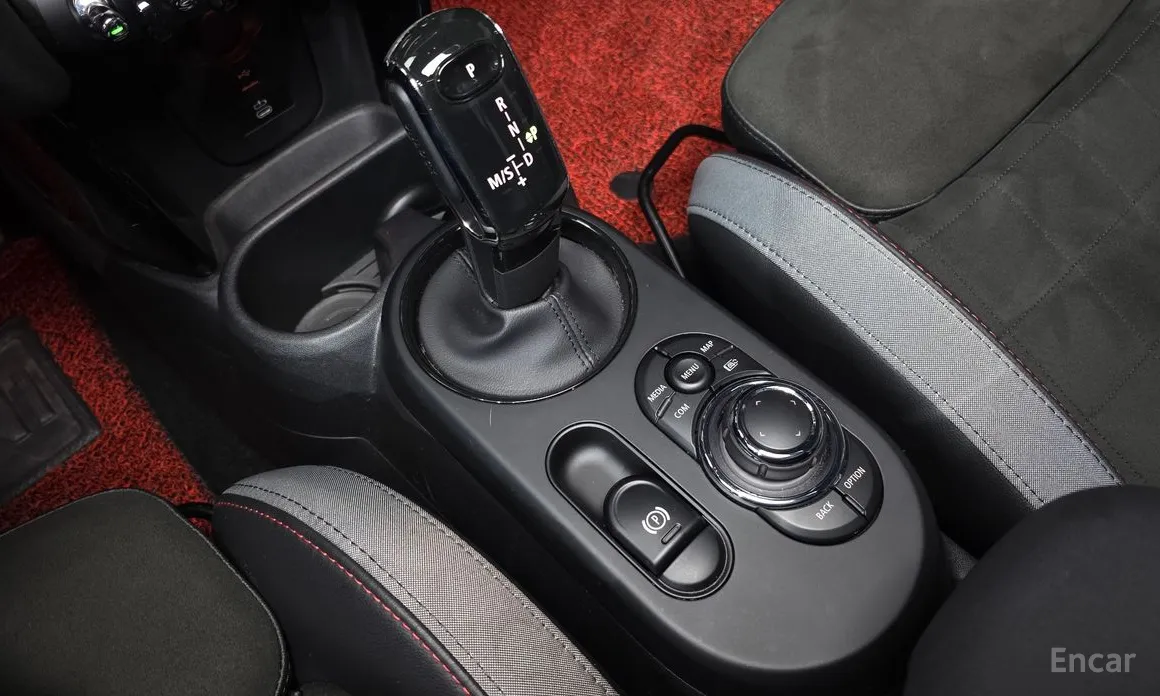 Фото 9 - Mini Cooper