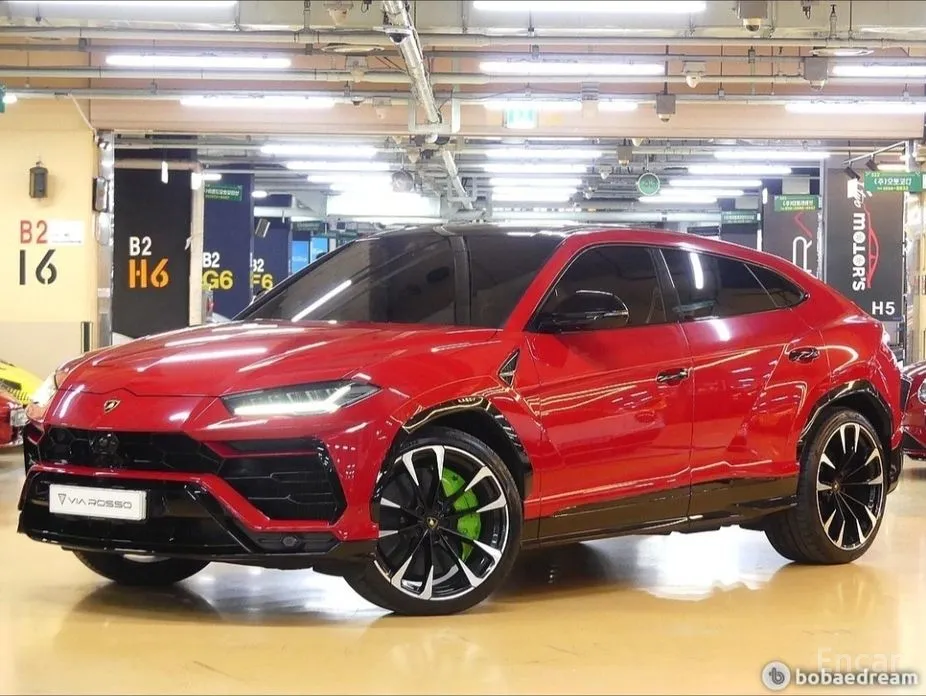 Фото 2 - Lamborghini Urus