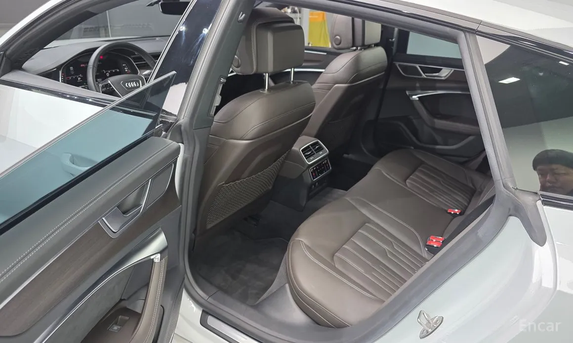 Фото 11 - Audi A7