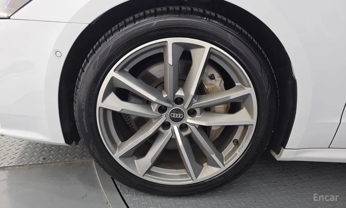 Фото 5 - Audi A7