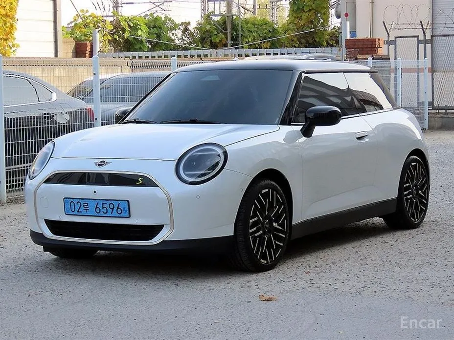 Фото 1 - Mini Cooper