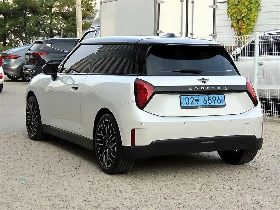 Фото 2 - Mini Cooper