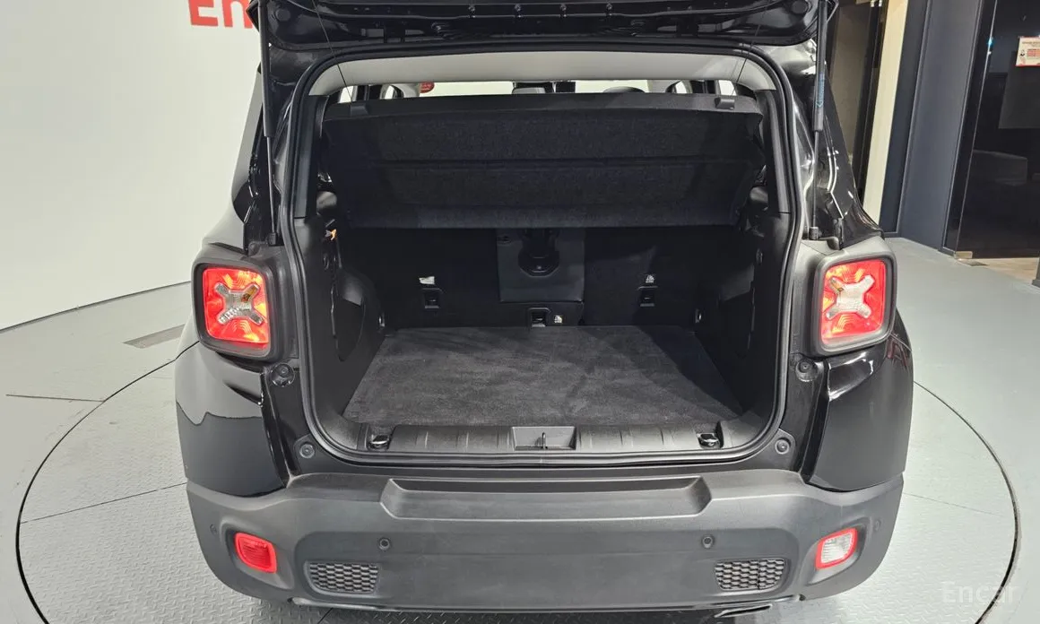 Фото 20 - Jeep Renegade