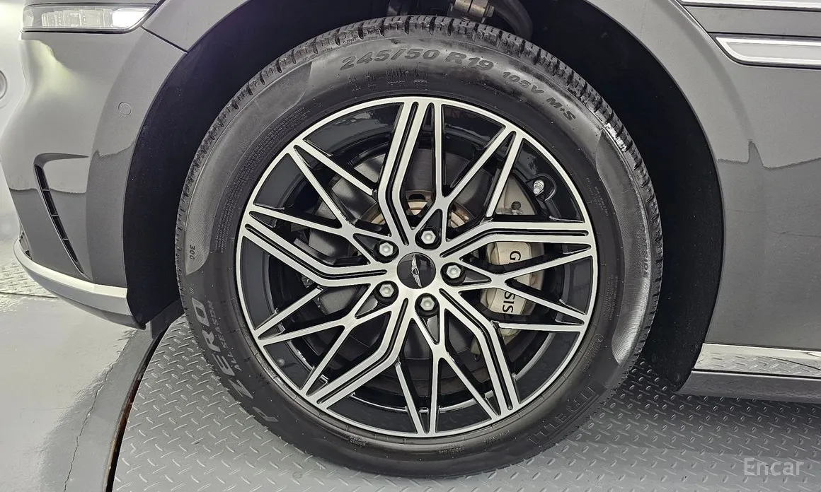 Фото 5 - Genesis G90