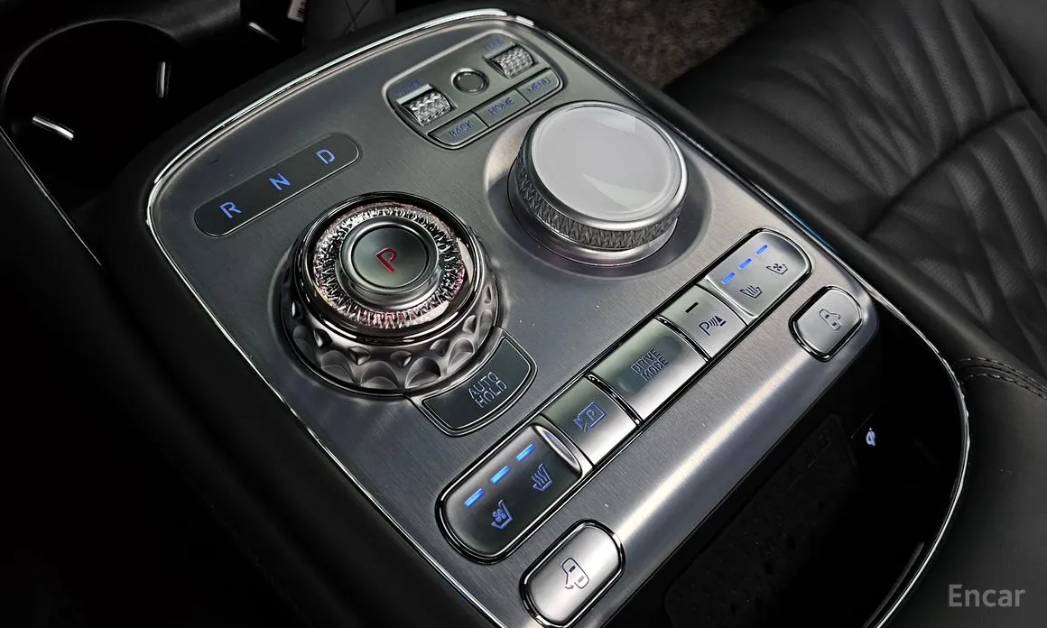 Фото 9 - Genesis G90